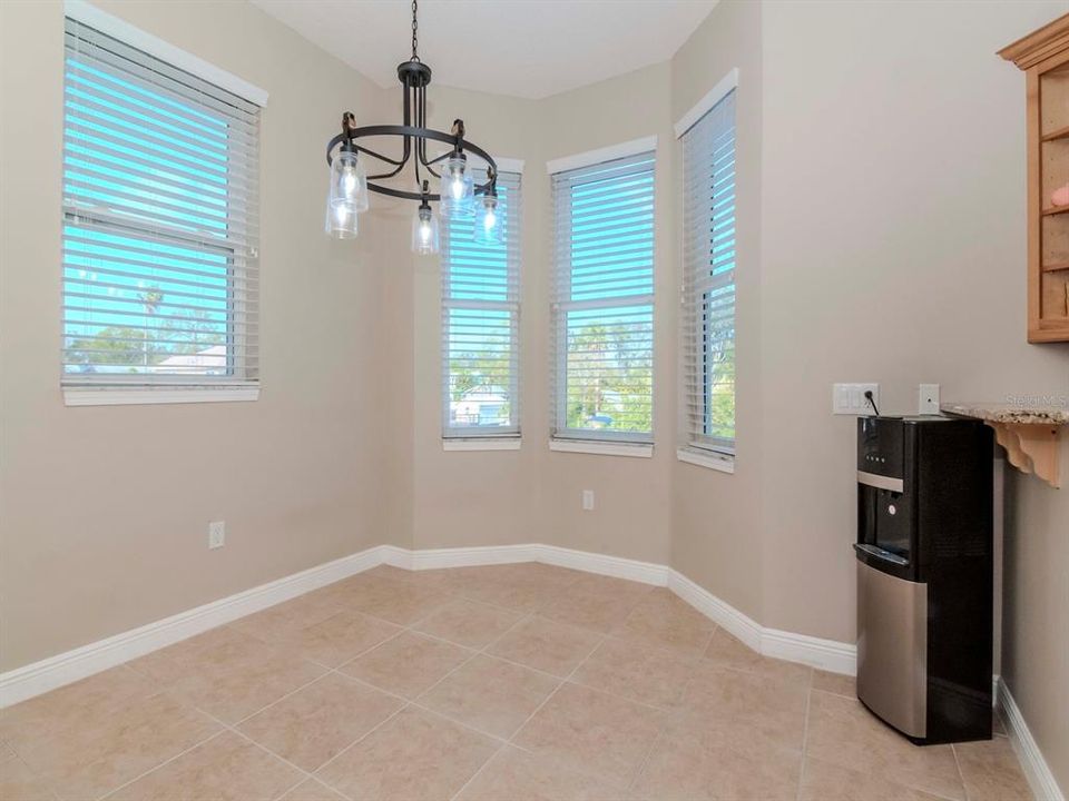 For Sale: $1,399,900 (3 beds, 3 baths, 2501 Square Feet)