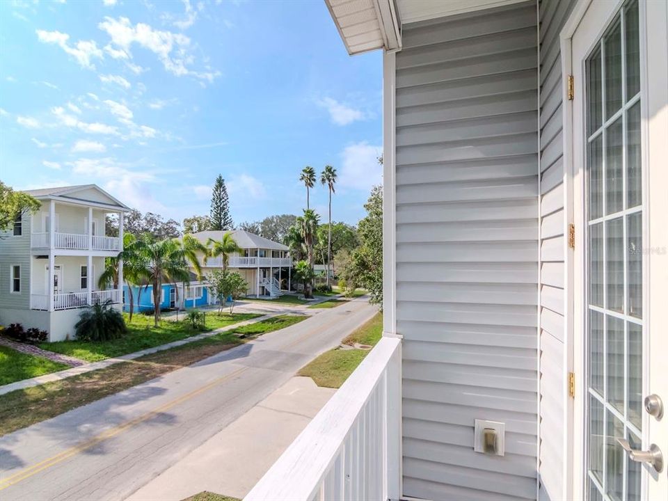 For Sale: $1,399,900 (3 beds, 3 baths, 2501 Square Feet)