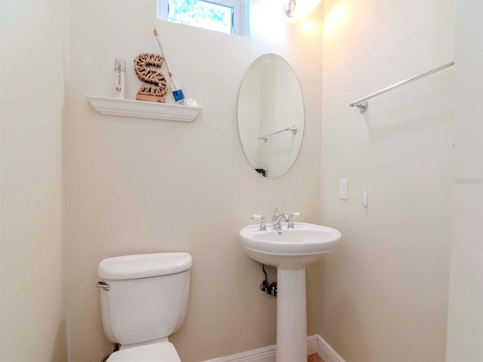 For Sale: $1,399,900 (3 beds, 3 baths, 2501 Square Feet)