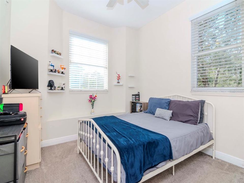 For Sale: $1,399,900 (3 beds, 3 baths, 2501 Square Feet)