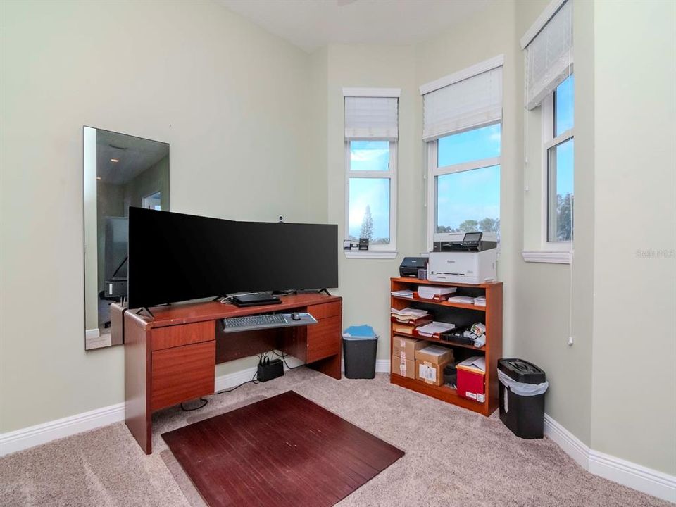 For Sale: $1,399,900 (3 beds, 3 baths, 2501 Square Feet)