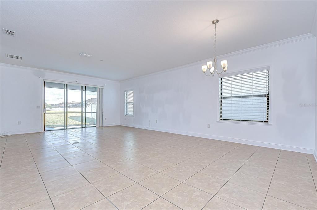 For Sale: $365,000 (4 beds, 2 baths, 2161 Square Feet)