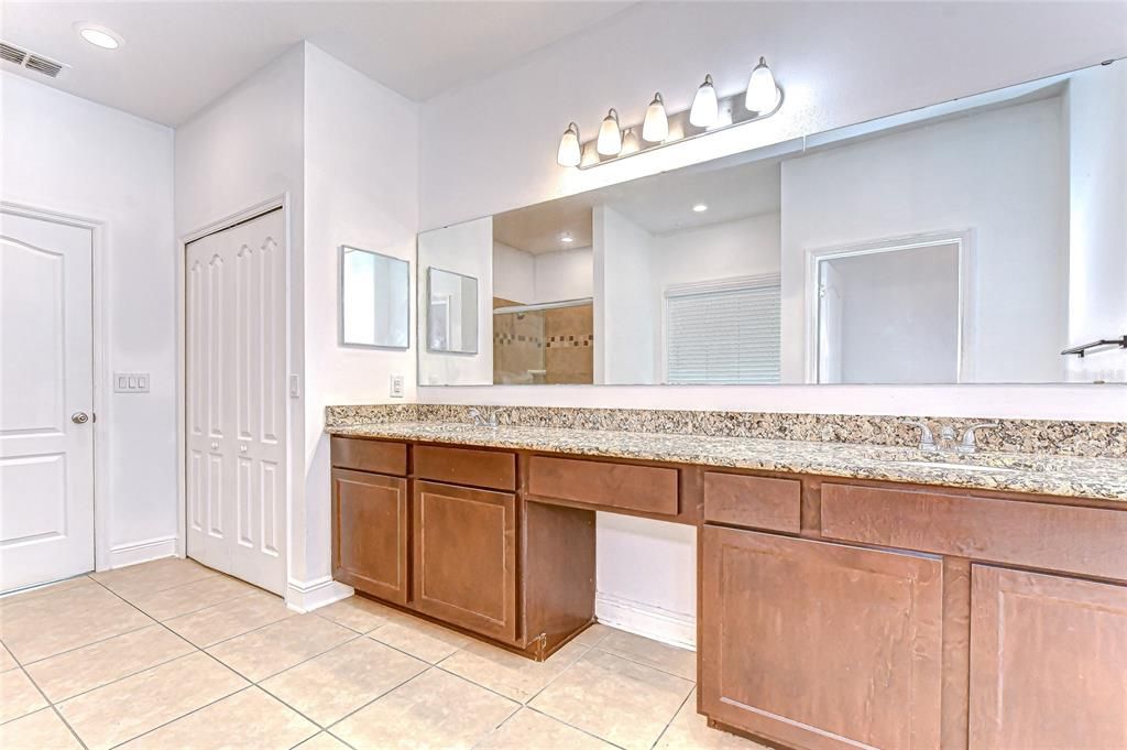 For Sale: $365,000 (4 beds, 2 baths, 2161 Square Feet)