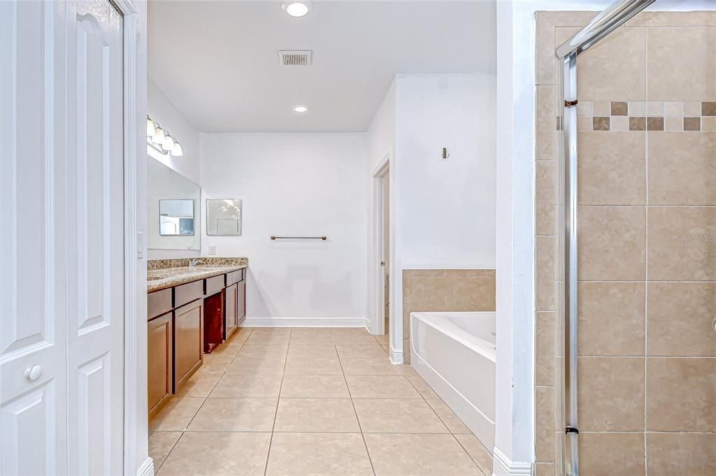 For Sale: $365,000 (4 beds, 2 baths, 2161 Square Feet)