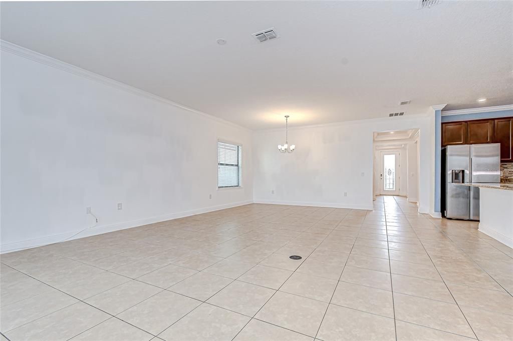 For Sale: $365,000 (4 beds, 2 baths, 2161 Square Feet)