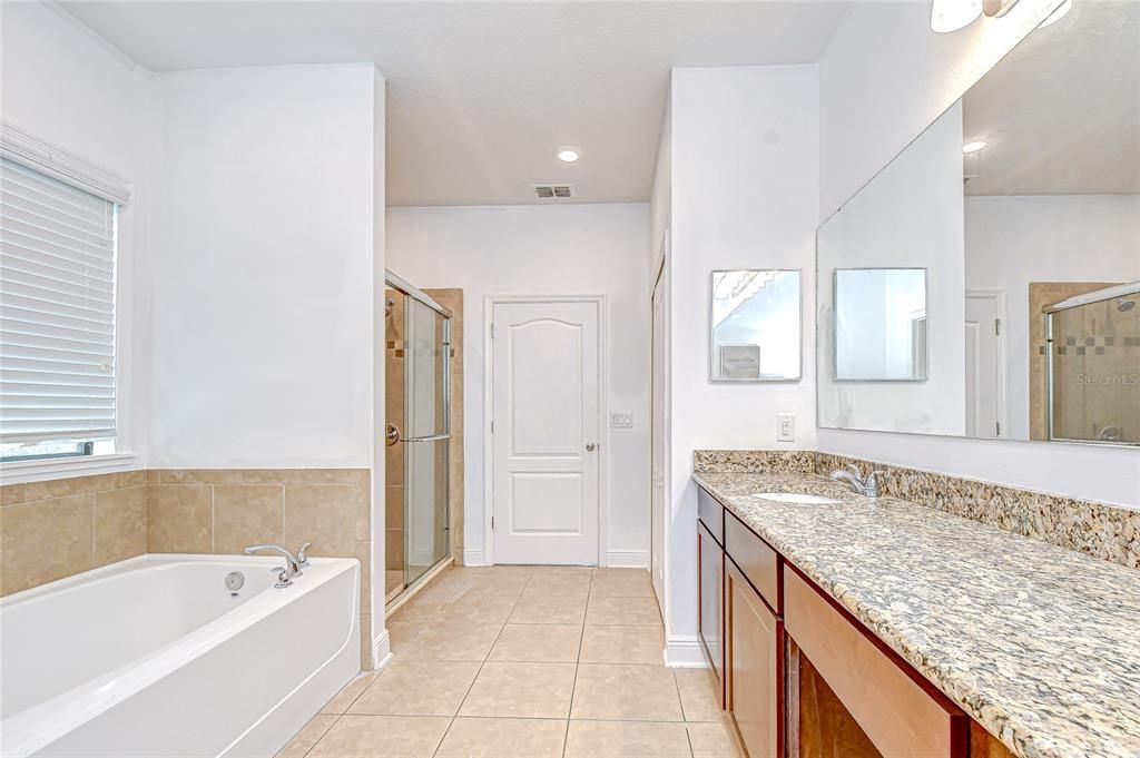For Sale: $365,000 (4 beds, 2 baths, 2161 Square Feet)
