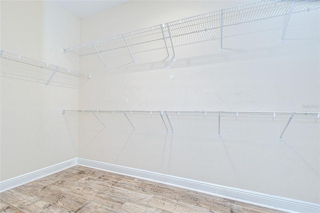 For Sale: $365,000 (4 beds, 2 baths, 2161 Square Feet)