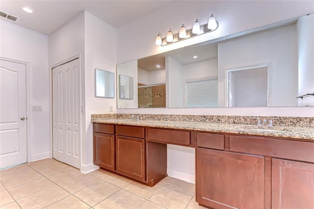 For Sale: $365,000 (4 beds, 2 baths, 2161 Square Feet)