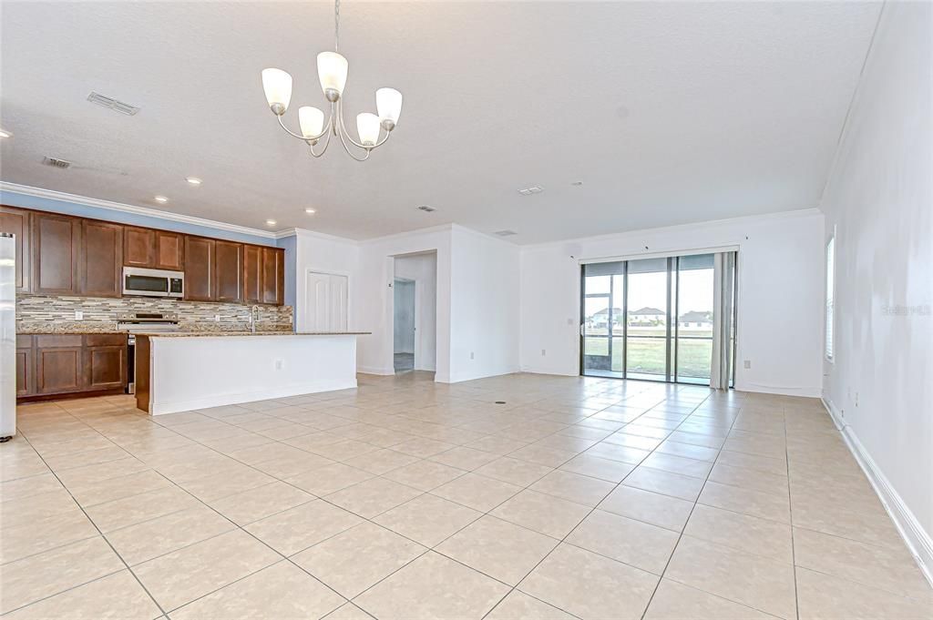 For Sale: $365,000 (4 beds, 2 baths, 2161 Square Feet)