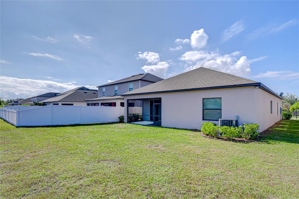 For Sale: $365,000 (4 beds, 2 baths, 2161 Square Feet)