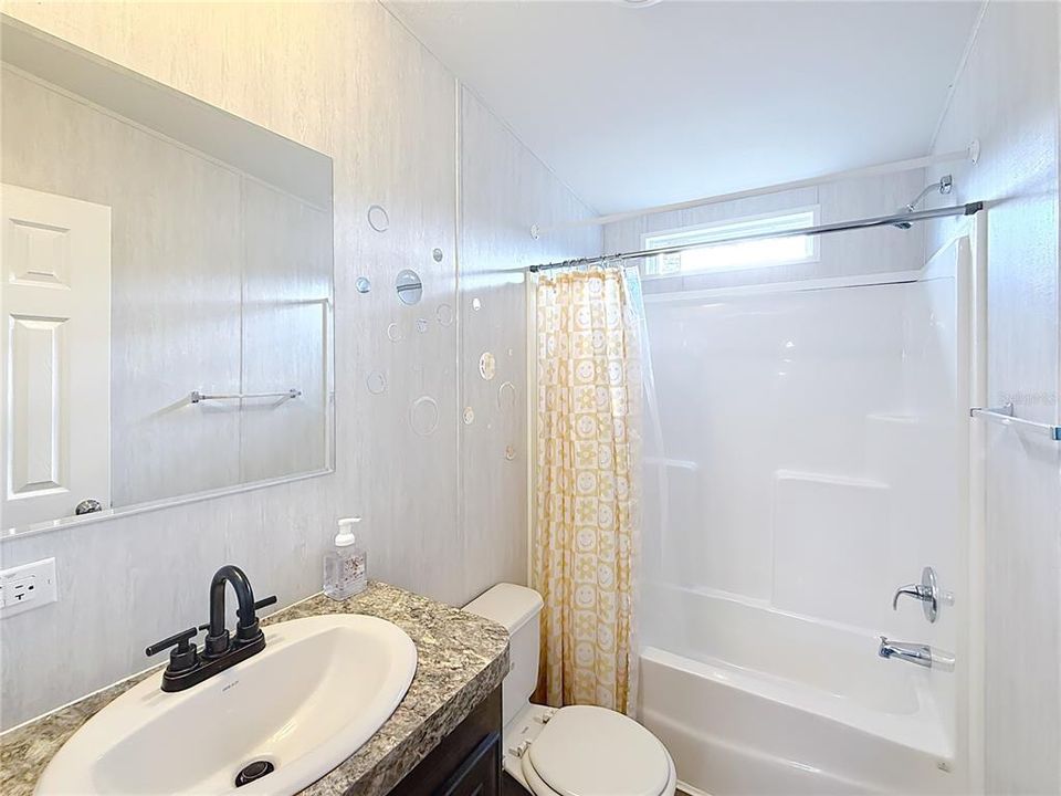 En Venta: $340,000 (3 camas, 2 baños, 1620 Pies cuadrados)