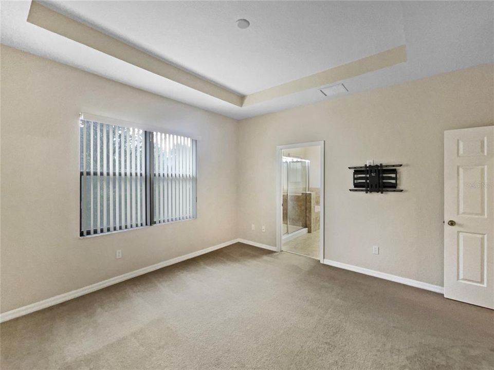 For Sale: $224,000 (3 beds, 2 baths, 1701 Square Feet)