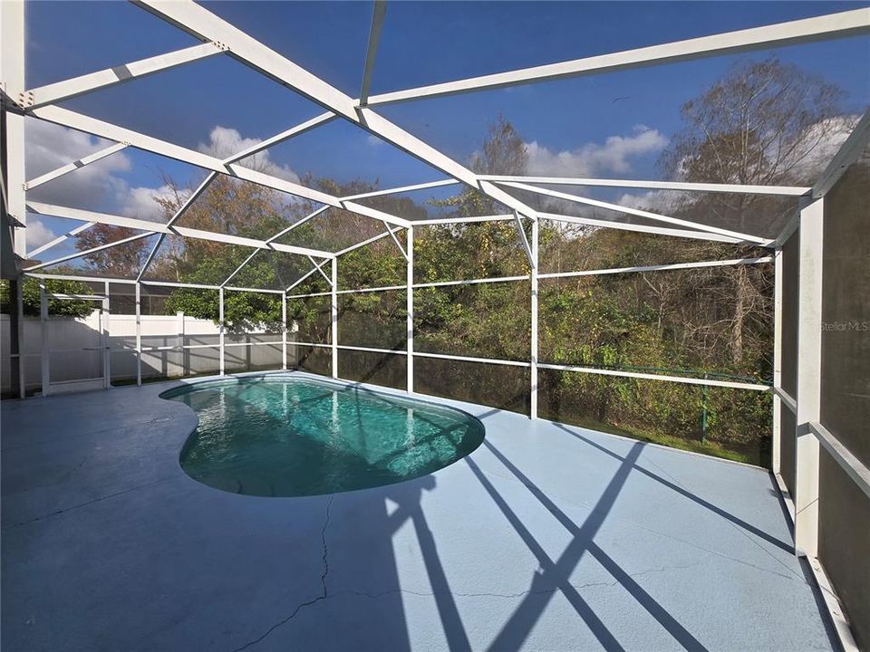 For Rent: $2,000 (3 beds, 2 baths, 1330 Square Feet)