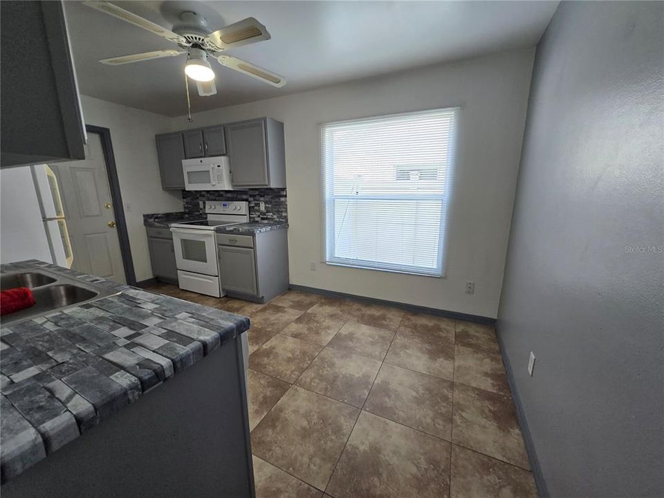 For Rent: $2,000 (3 beds, 2 baths, 1330 Square Feet)