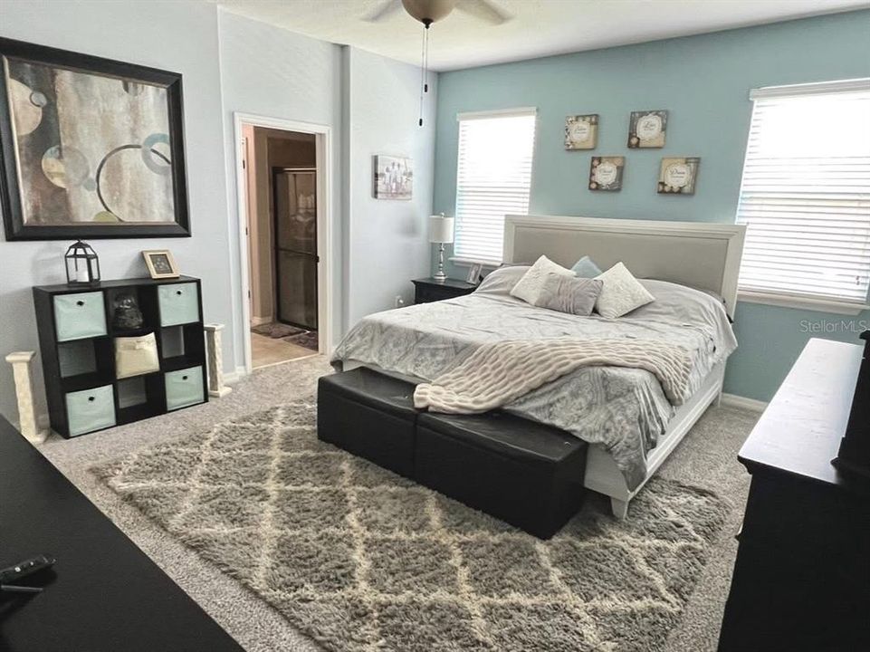 Active With Contract: $350,000 (3 beds, 2 baths, 1952 Square Feet)