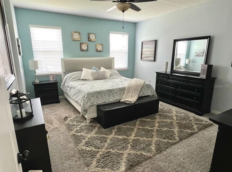Active With Contract: $350,000 (3 beds, 2 baths, 1952 Square Feet)