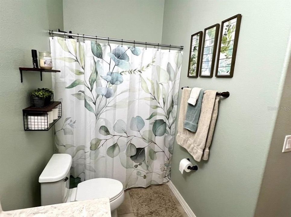 Active With Contract: $350,000 (3 beds, 2 baths, 1952 Square Feet)