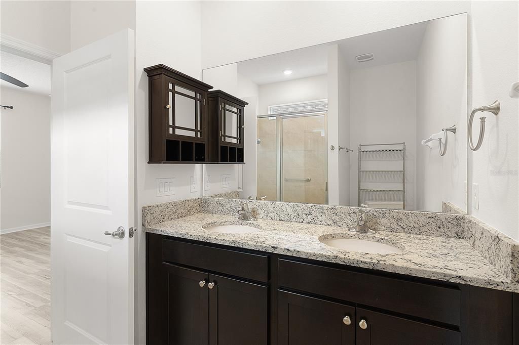 For Sale: $283,000 (3 beds, 2 baths, 1504 Square Feet)