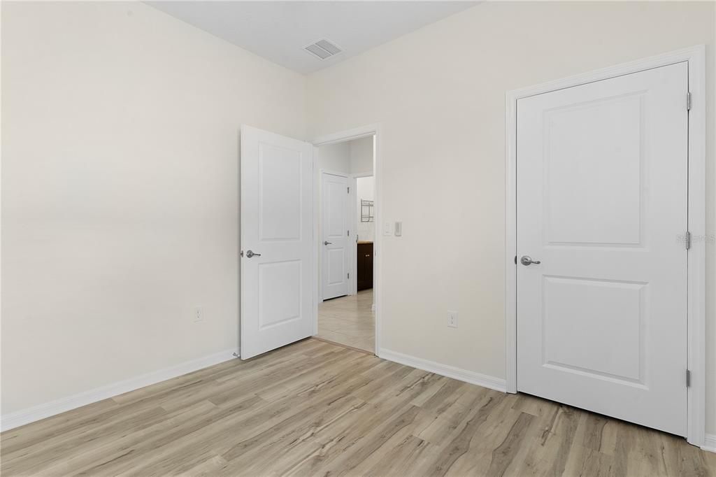 For Sale: $283,000 (3 beds, 2 baths, 1504 Square Feet)