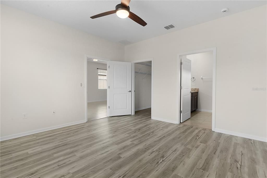 For Sale: $283,000 (3 beds, 2 baths, 1504 Square Feet)