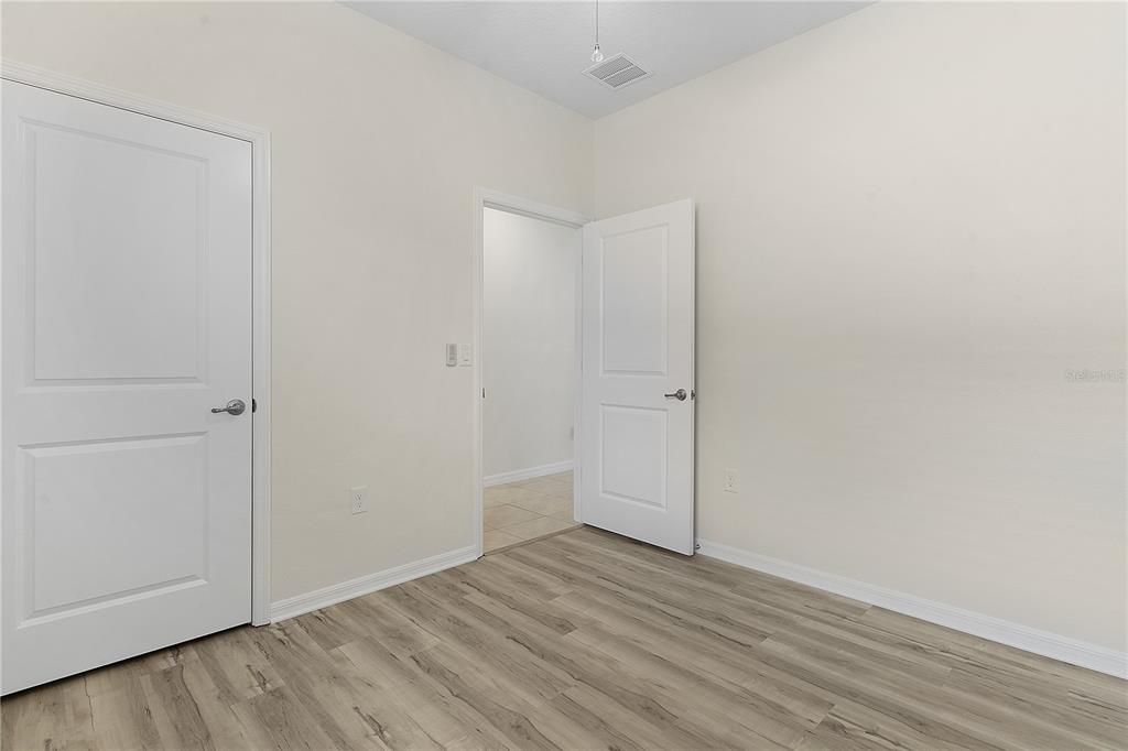 For Sale: $283,000 (3 beds, 2 baths, 1504 Square Feet)