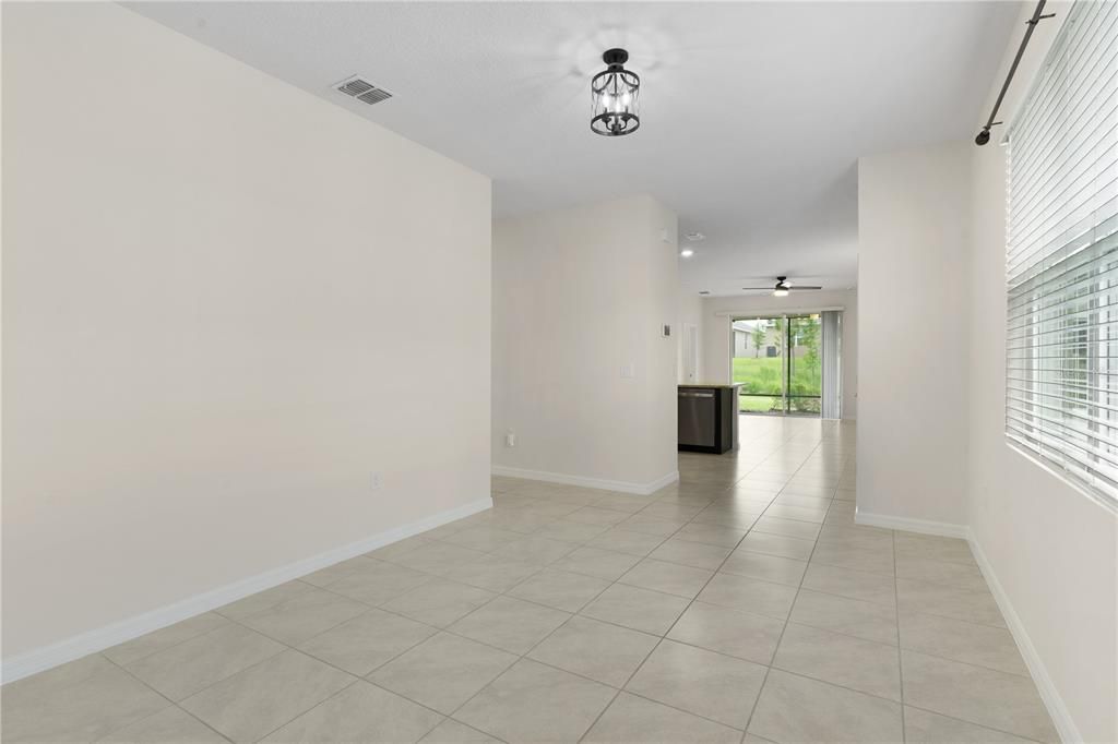 For Sale: $283,000 (3 beds, 2 baths, 1504 Square Feet)