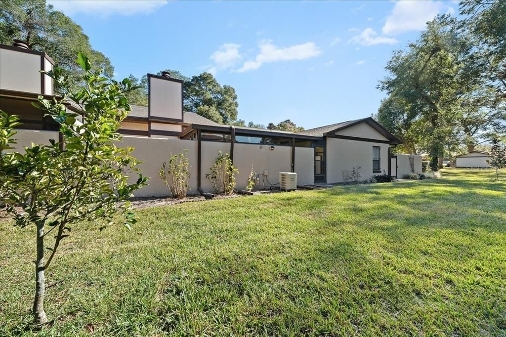 For Sale: $220,000 (2 beds, 2 baths, 1354 Square Feet)