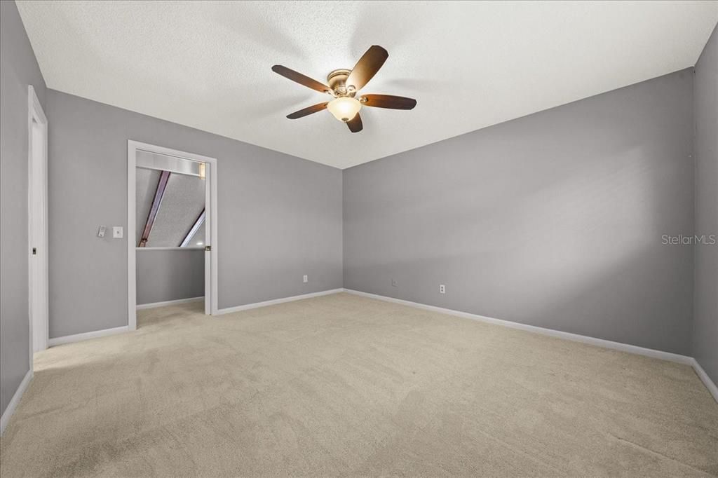 For Sale: $220,000 (2 beds, 2 baths, 1354 Square Feet)