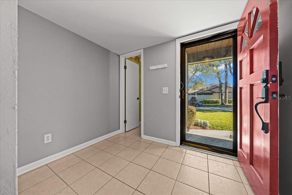 For Sale: $220,000 (2 beds, 2 baths, 1354 Square Feet)