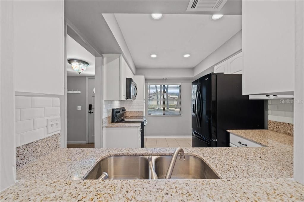 For Sale: $220,000 (2 beds, 2 baths, 1354 Square Feet)