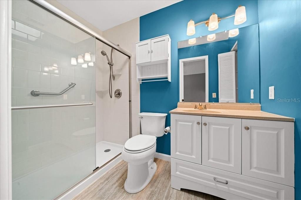 For Sale: $220,000 (2 beds, 2 baths, 1354 Square Feet)