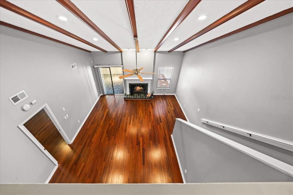 For Sale: $220,000 (2 beds, 2 baths, 1354 Square Feet)