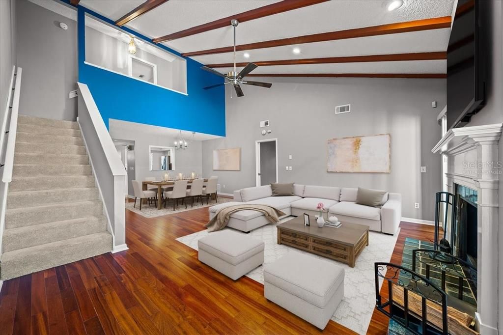 For Sale: $220,000 (2 beds, 2 baths, 1354 Square Feet)