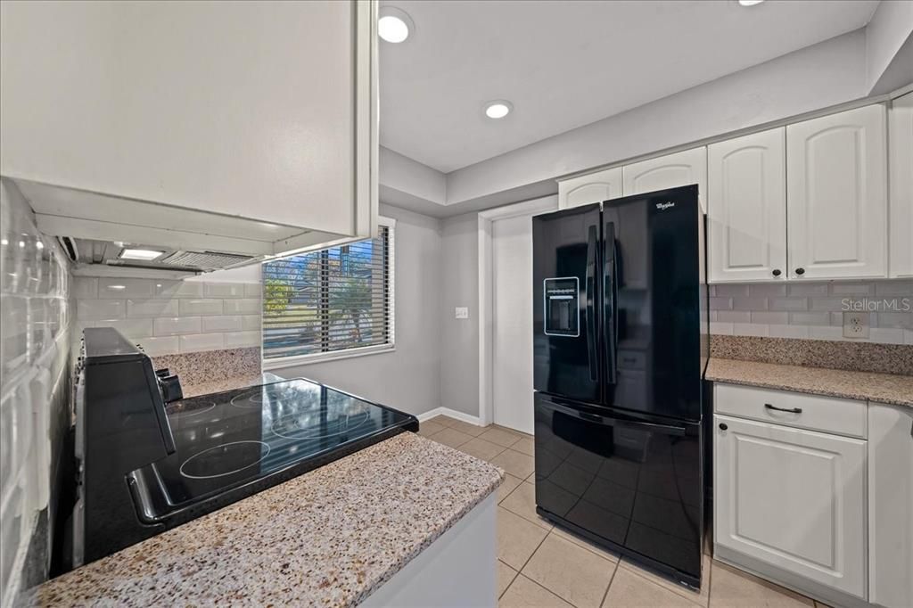 For Sale: $220,000 (2 beds, 2 baths, 1354 Square Feet)