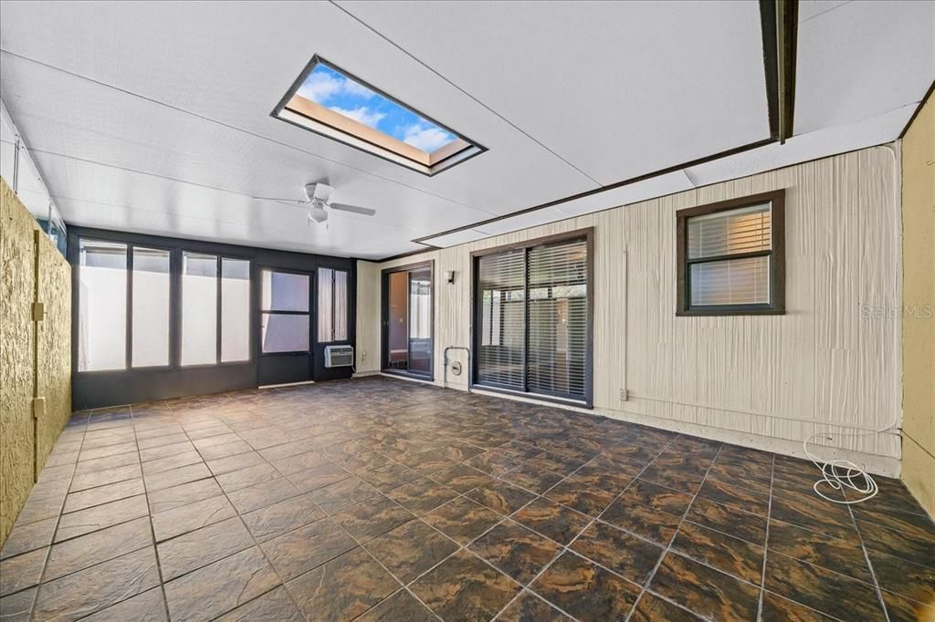 For Sale: $220,000 (2 beds, 2 baths, 1354 Square Feet)