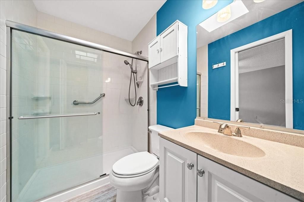 For Sale: $220,000 (2 beds, 2 baths, 1354 Square Feet)