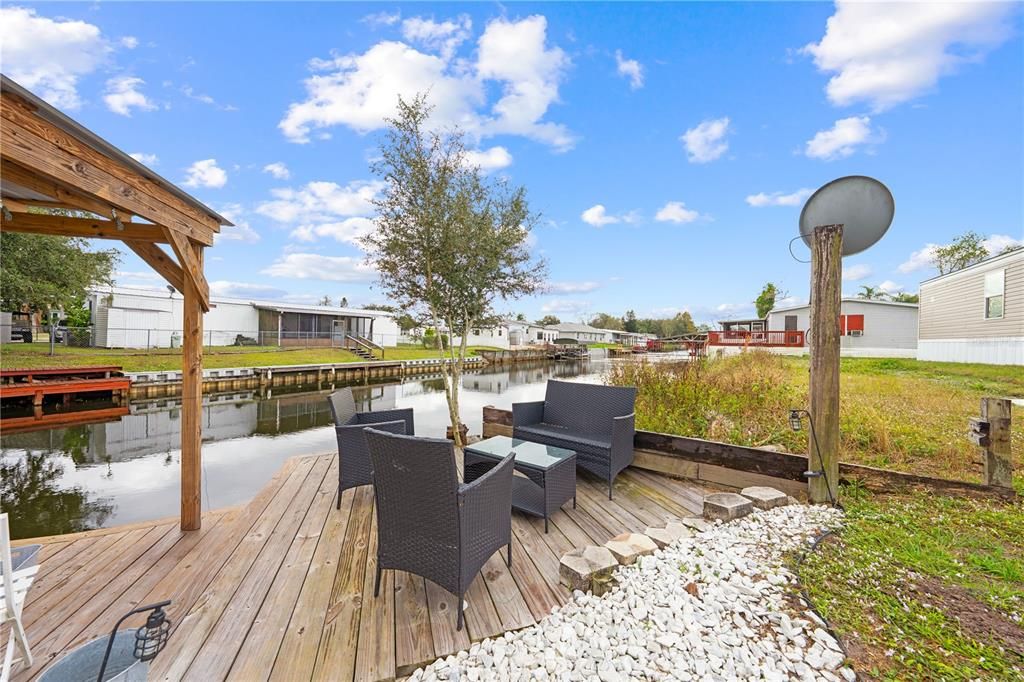 待售: $215,000 (3 贝兹, 2 浴室, 902 平方英尺)