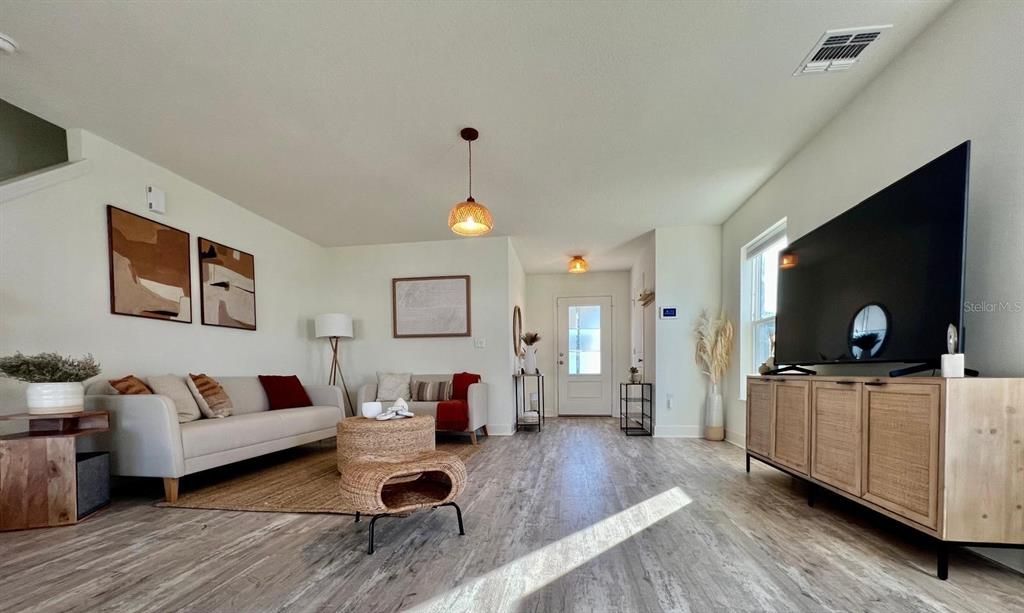 В аренду: $2,500 (3 спален, 2 ванн, 2133 Квадратных фут)