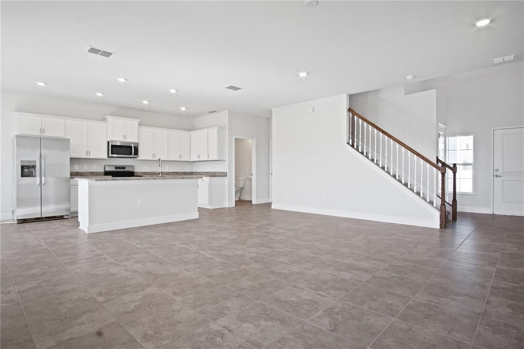 En Renta: $2,350 (4 camas, 2 baños, 2202 Pies cuadrados)