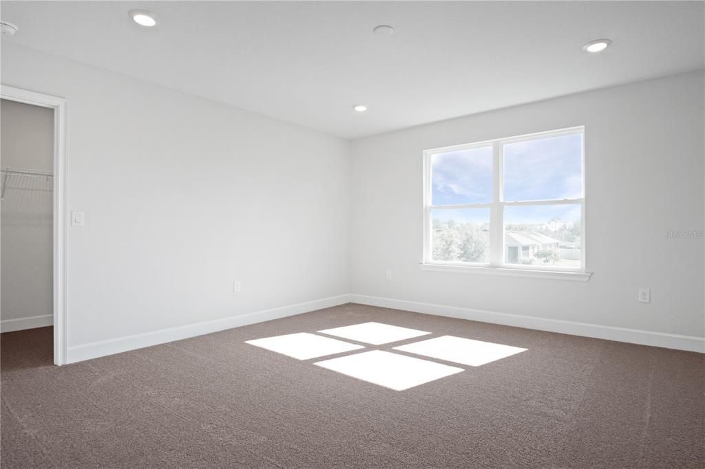 En Renta: $2,350 (4 camas, 2 baños, 2202 Pies cuadrados)