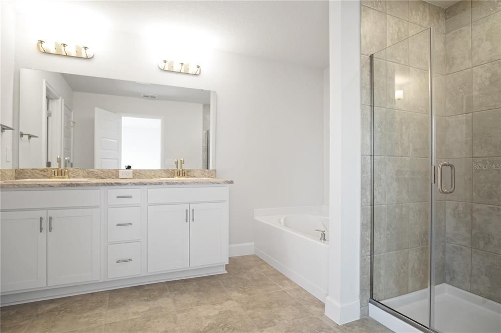 En Renta: $2,350 (4 camas, 2 baños, 2202 Pies cuadrados)