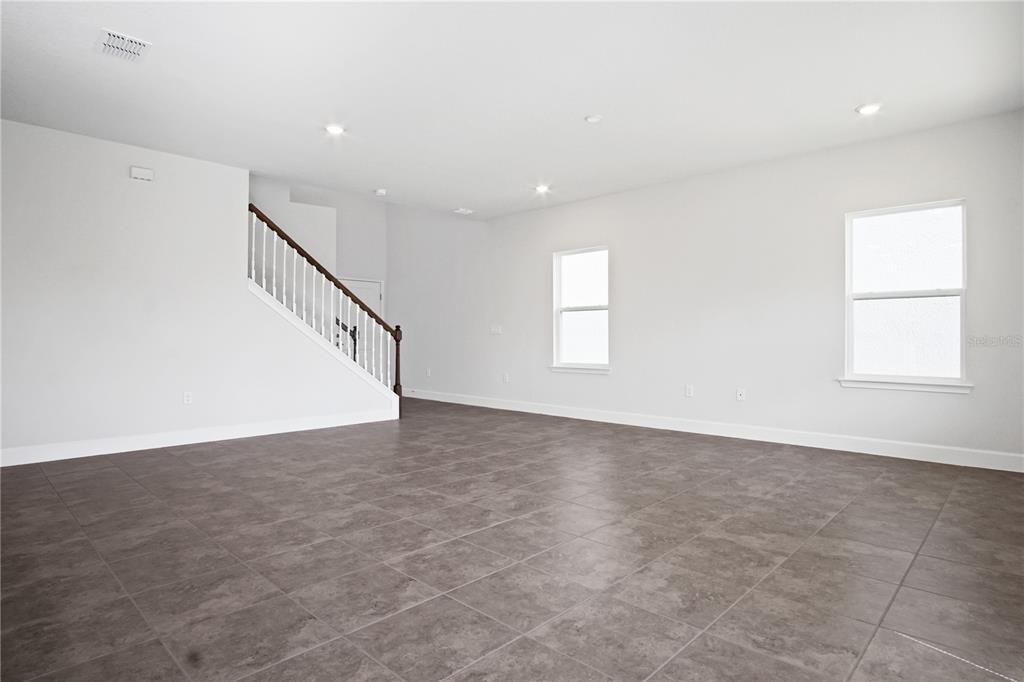 En Renta: $2,350 (4 camas, 2 baños, 2202 Pies cuadrados)