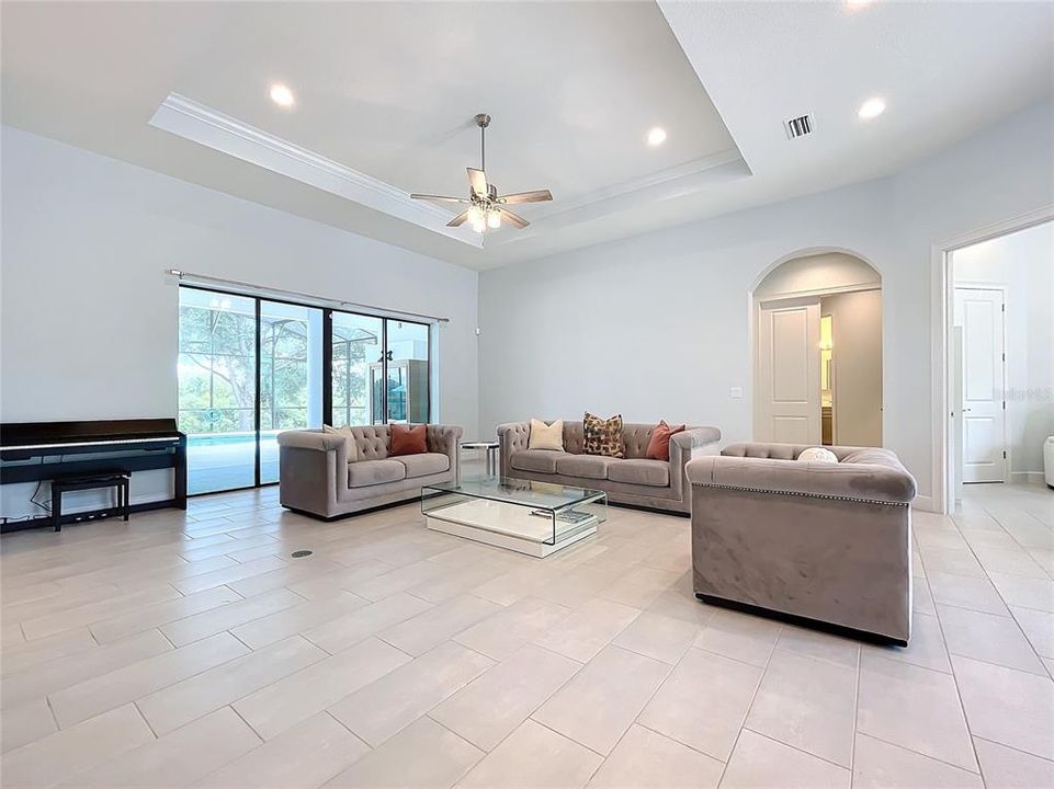 En Venta: $1,500,000 (5 camas, 3 baños, 3416 Pies cuadrados)