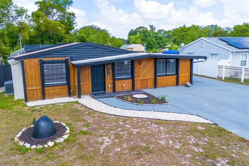 For Rent: $2,800 (3 beds, 1 baths, 1175 Square Feet)