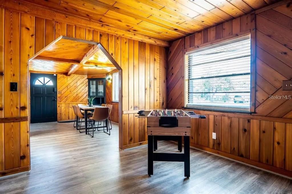 For Rent: $2,800 (3 beds, 1 baths, 1175 Square Feet)