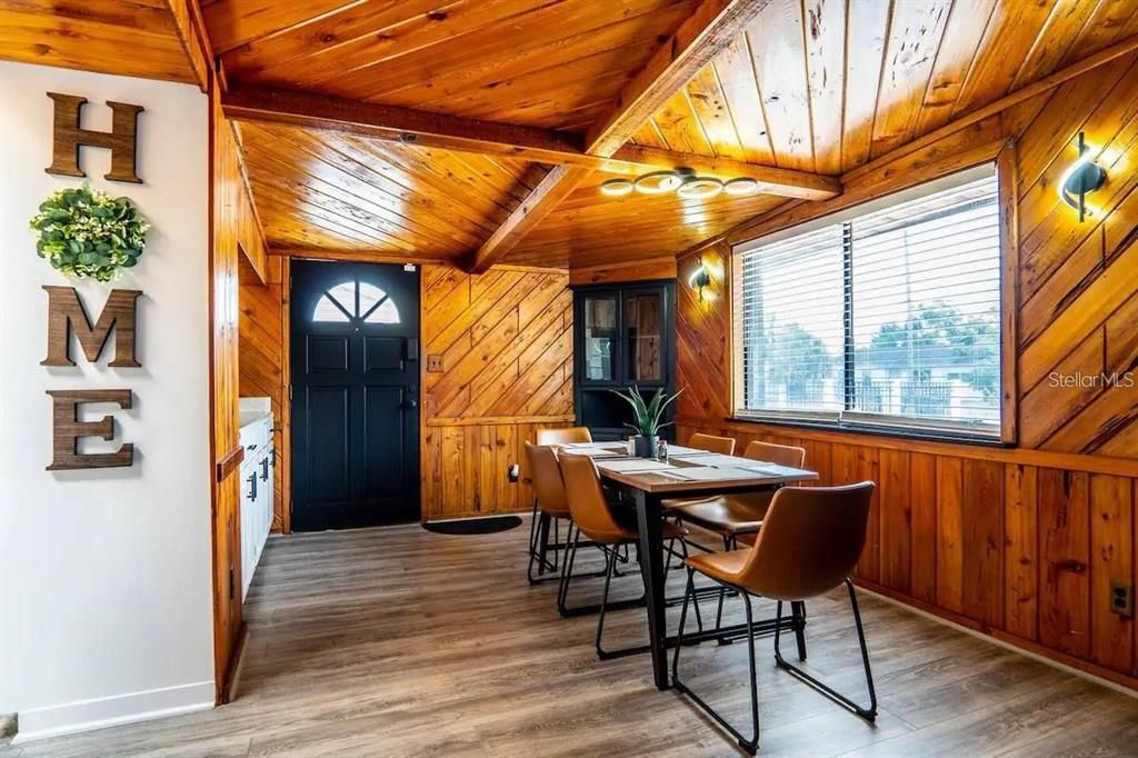 For Rent: $2,800 (3 beds, 1 baths, 1175 Square Feet)