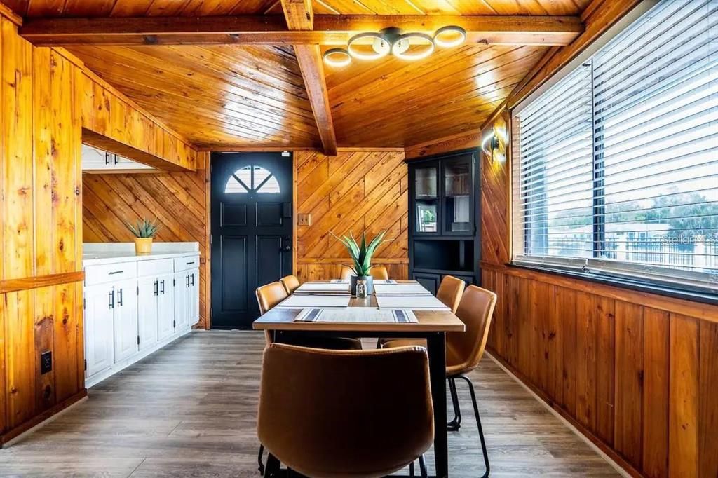 For Rent: $2,800 (3 beds, 1 baths, 1175 Square Feet)