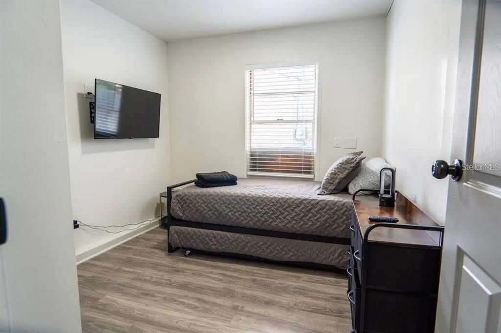 For Rent: $2,800 (3 beds, 1 baths, 1175 Square Feet)