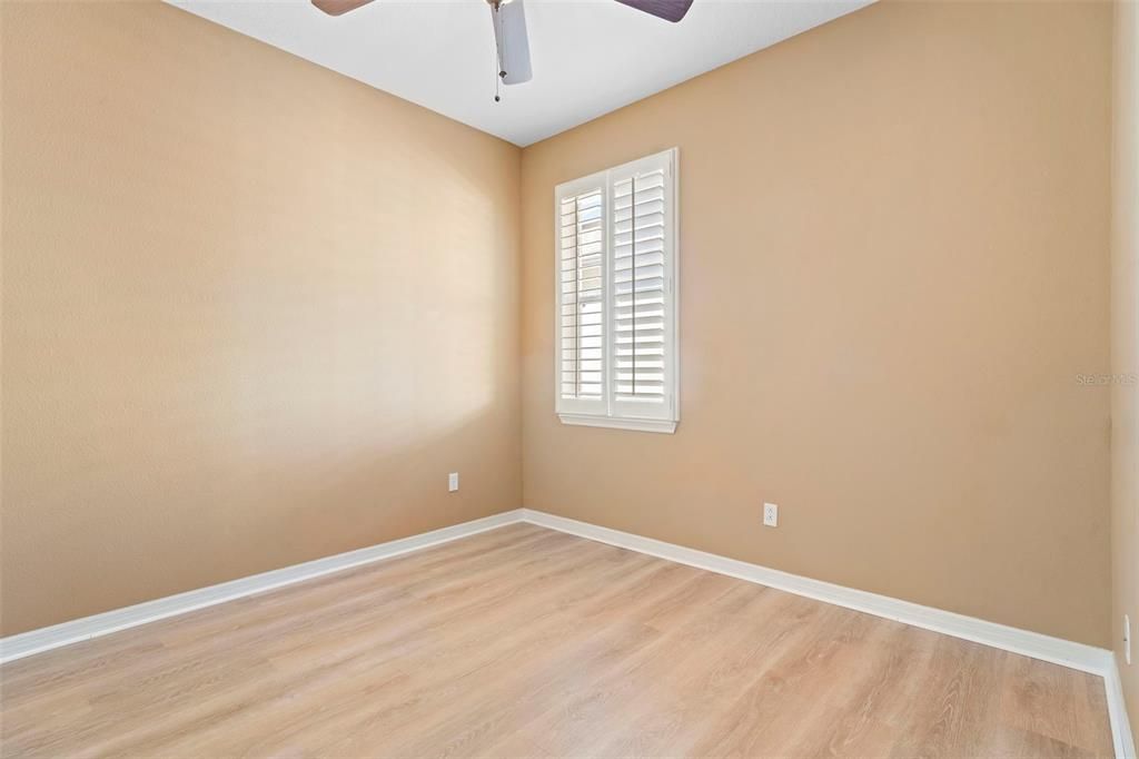 待售: $600,000 (4 贝兹, 2 浴室, 2460 平方英尺)