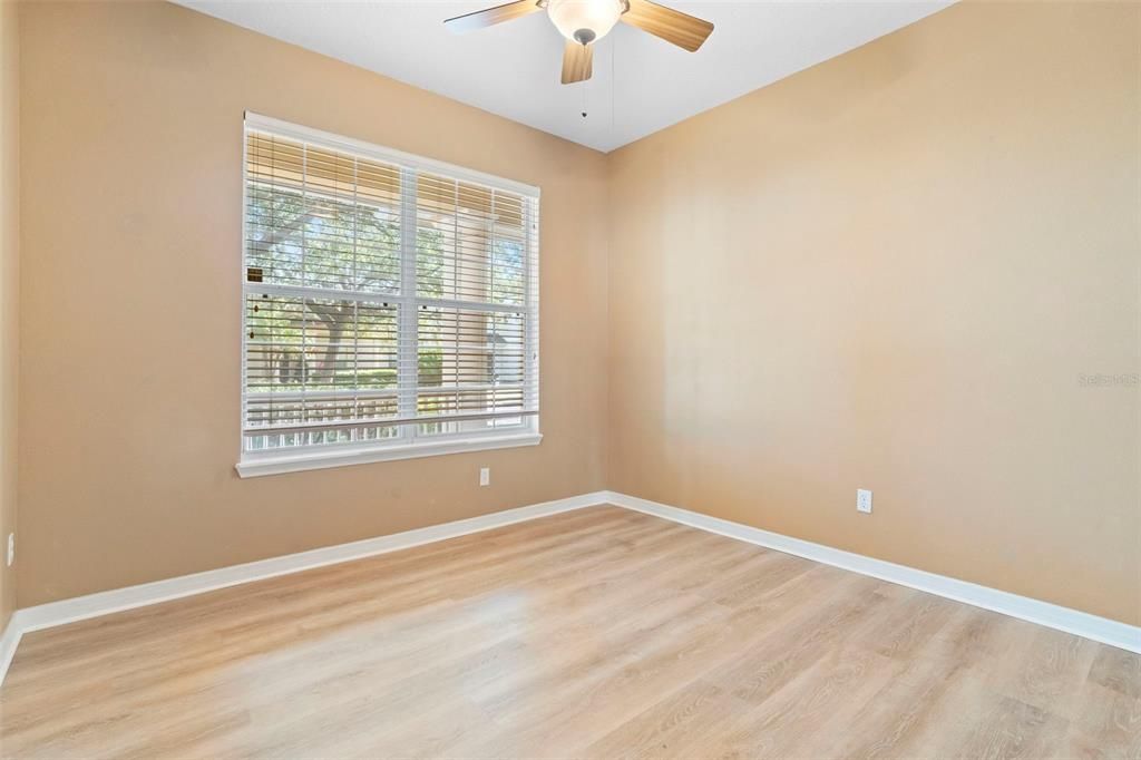 待售: $600,000 (4 贝兹, 2 浴室, 2460 平方英尺)